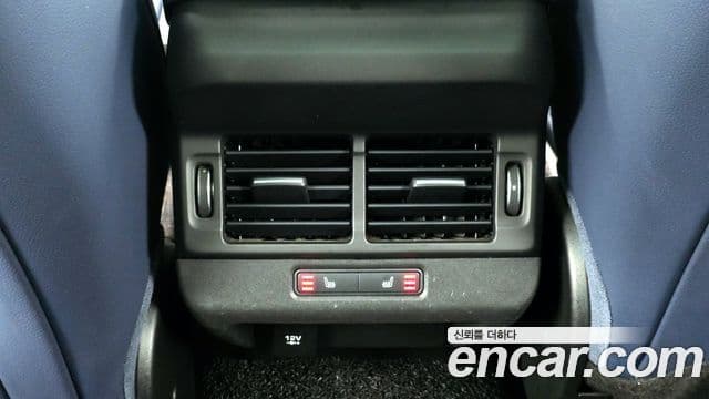 Land Rover Range Rover Evoque 2020 — ფოტო 19/20