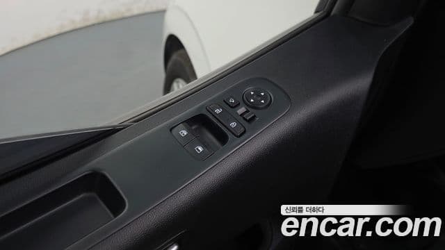 Hyundai Staria 2022 — Фото 16/20
