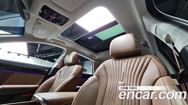 Hyundai Grandeur 2024 — Фото 17/20