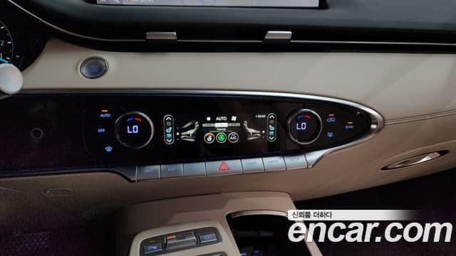Genesis GV70 2023 — Photo 29/37