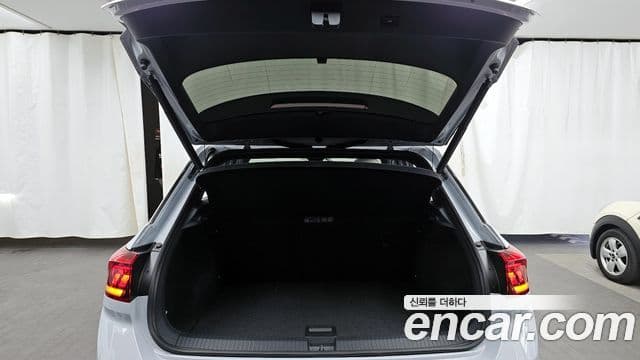 Volkswagen T-Roc 2021 — ფოტო 20/20