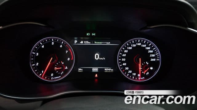 Genesis G70 2018 — ფოტო 8/20