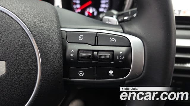 Kia K5 2023 — фото 14 из 20