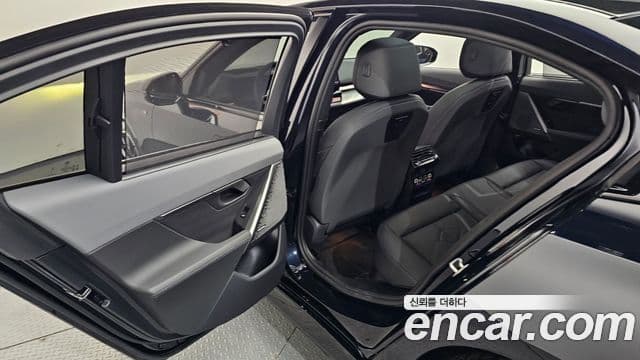 BMW 5 Series 2025 — Şəkil 20/20