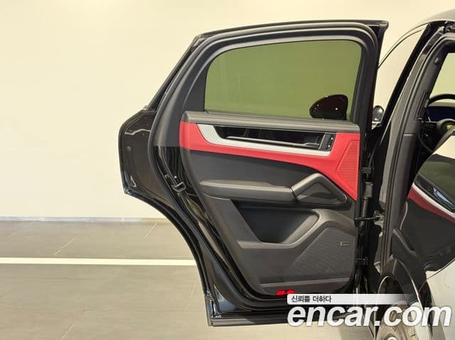 Porsche Cayenne 2023 — Şəkil 8/20