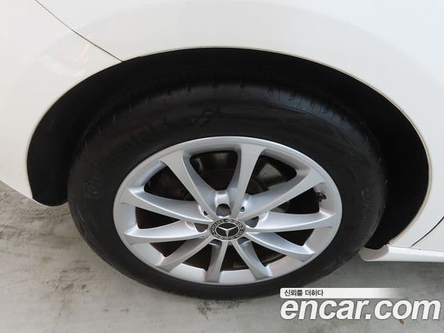 Mercedes-Benz A-Class 2020 — фото 19 из 20