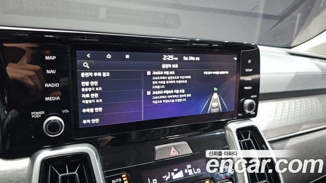 Kia Sorento 2022 — ფოტო 19/20