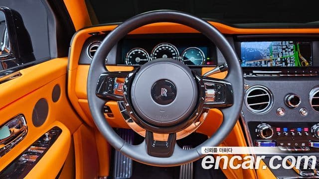 Rolls-Royce Cullinan 2022 — ფოტო 13/20