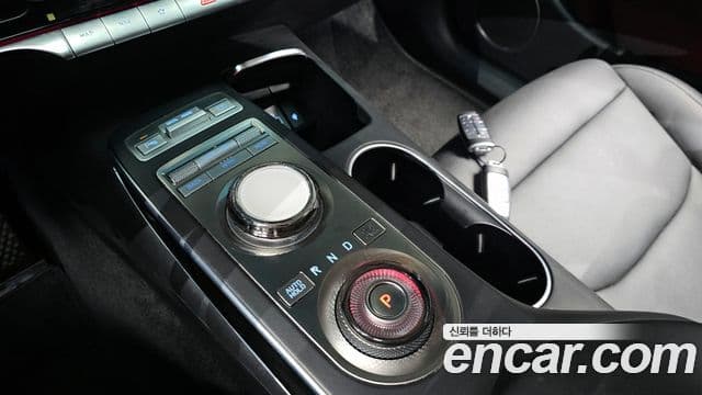 Genesis GV70 2022 — ფოტო 9/20