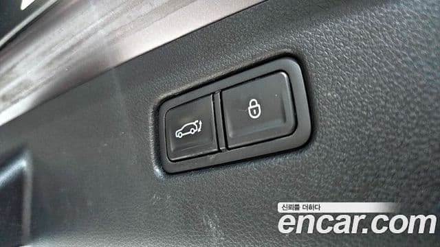 Genesis GV70 2022 — ფოტო 18/20