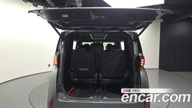 Toyota Alphard 2025 — фото 20 из 20