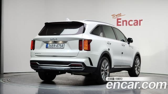 Kia Sorento 2023 — ფოტო 2/20