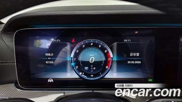 Mercedes-Benz E-Class 2018 — ფოტო 7/20
