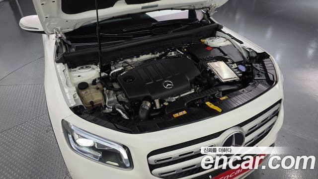Mercedes-Benz GLB-Class 2021 — Фото 6/20