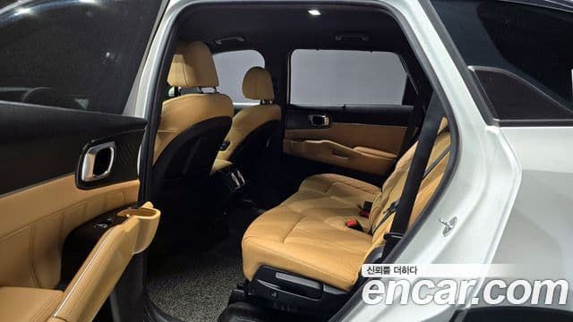 Kia Sorento 2021 — фото 11 из 20