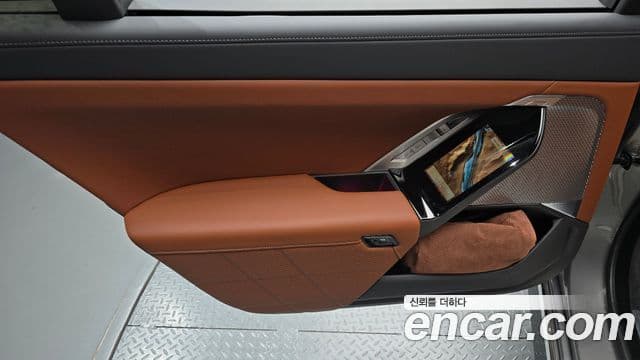 BMW 7 Series 2025 — Photo 29/31