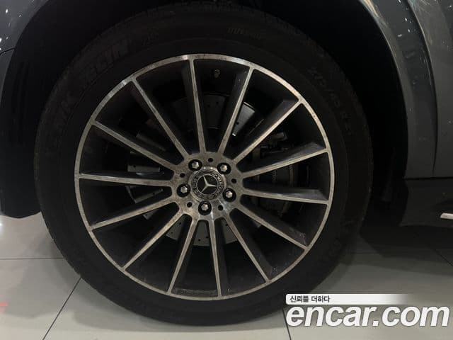 Mercedes-Benz GLE-Class 2023 — ფოტო 4/19