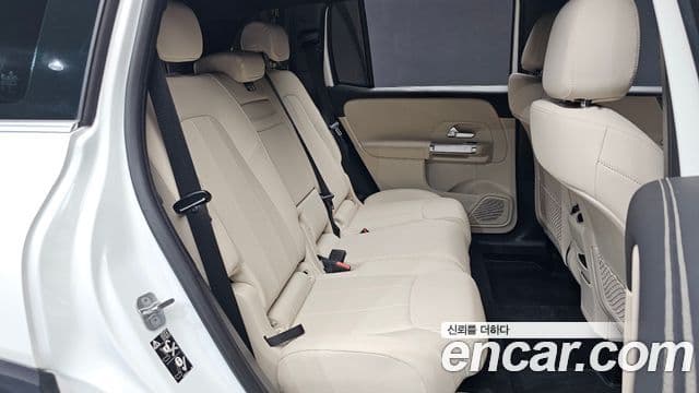 Mercedes-Benz GLB-Class 2024 — Şəkil 11/20