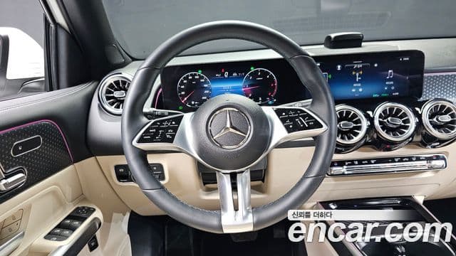 Mercedes-Benz GLB-Class 2024 — Şəkil 12/20