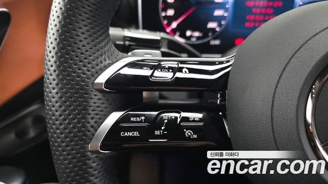Mercedes-Benz GLC-Class 2025 — Photo 20/33