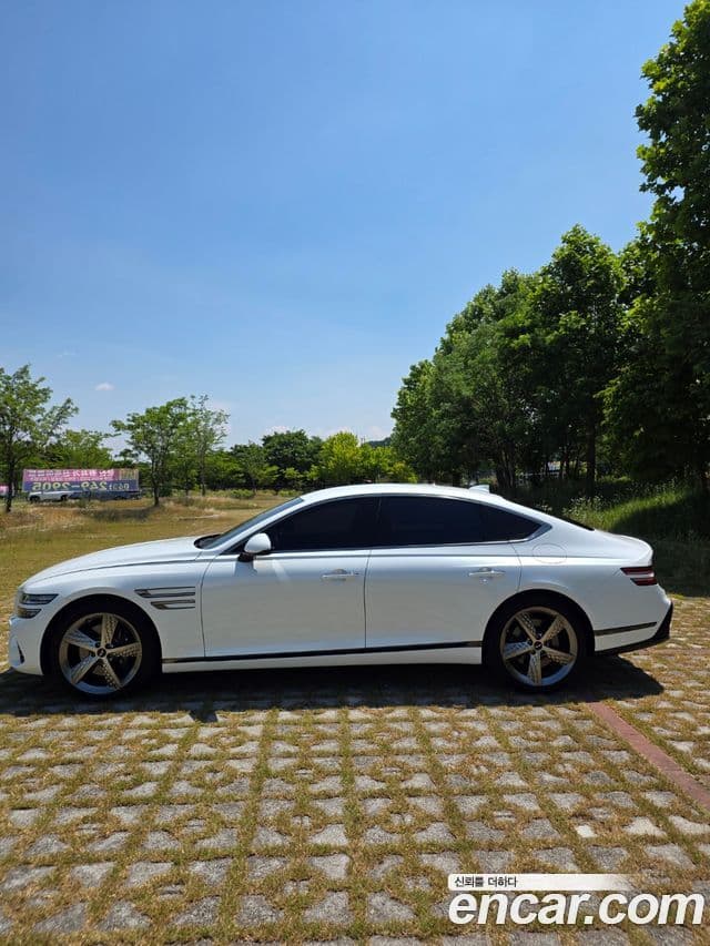 Genesis Electrified G80 2024 — ფოტო 1/8