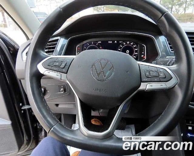 Volkswagen Tiguan Allspace 2023 — Фото 8/20