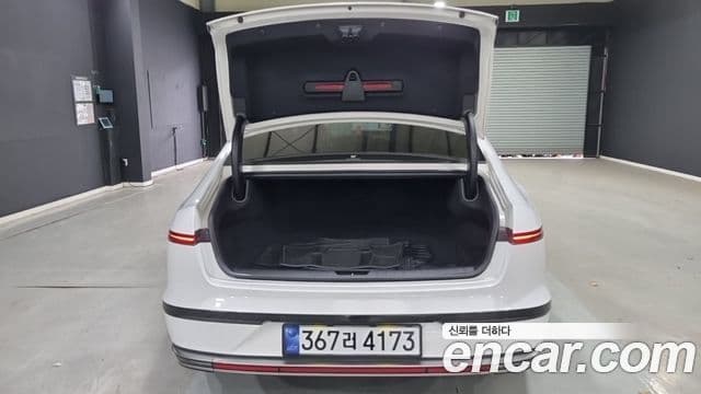 Hyundai Grandeur 2023 — ფოტო 15/18