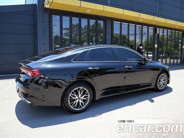 Kia K5 2022 — Şəkil 2/19