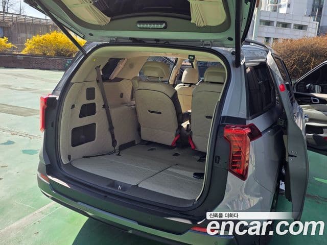 Kia Carnival 2024 — ფოტო 8/12