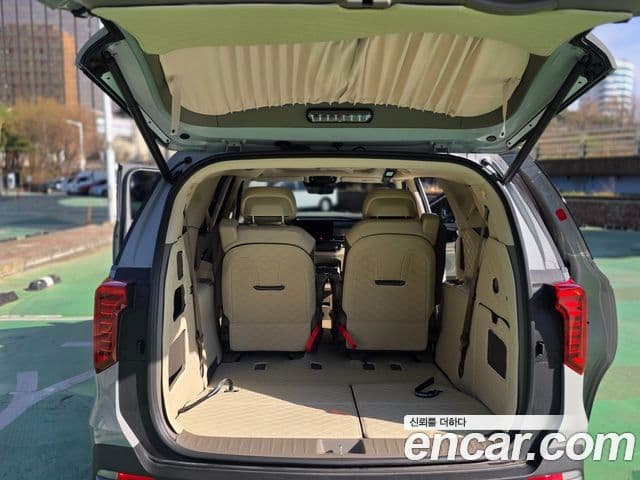 Kia Carnival 2024 — ფოტო 9/12