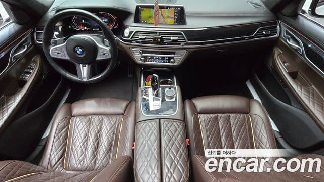 BMW 7 Series 2021 — ფოტო 7/20
