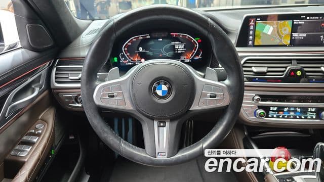 BMW 7 Series 2021 — ფოტო 13/20