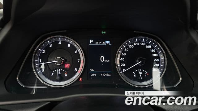 Hyundai Sonata 2023 — ფოტო 8/20