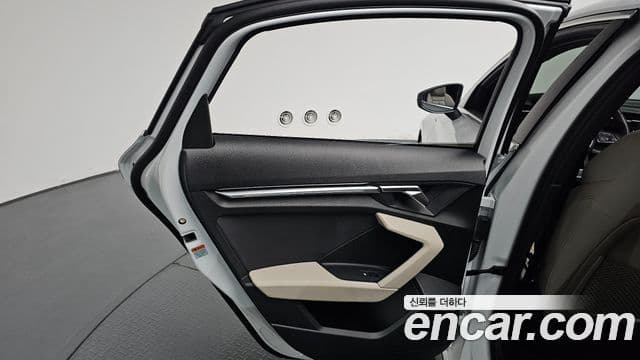 Audi A3 2023 — Photo 25/32