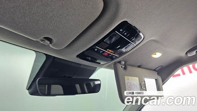 Hyundai Santa Fe 2024 — ფოტო 17/20