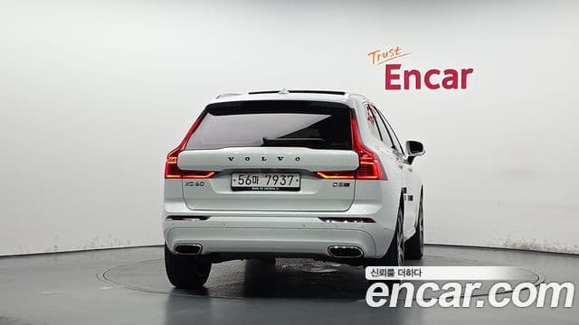Volvo XC60 2018 — Şəkil 4/20
