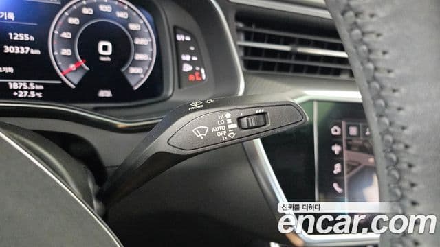 Audi A6 2020 — ფოტო 18/20