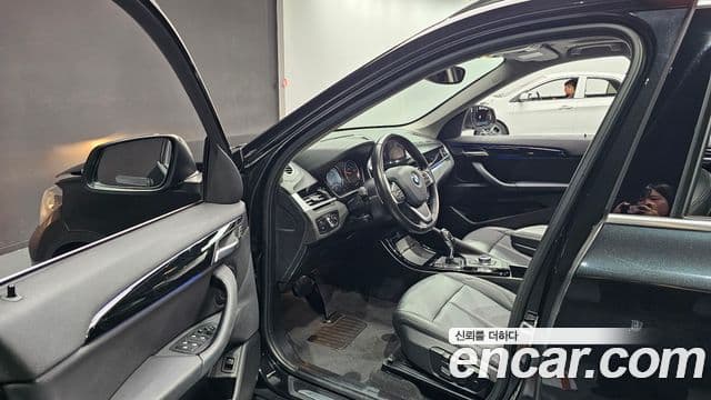 BMW X1 2022 — Şəkil 10/20