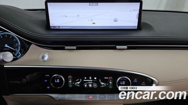Genesis GV70 2022 — Şəkil 14/20
