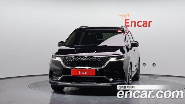 Kia Carnival 2022 — ფოტო 2/20