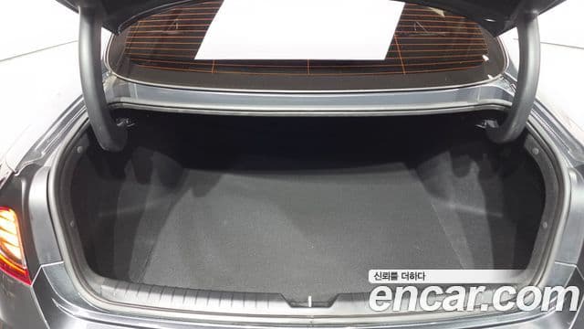 Hyundai Sonata 2020 — ფოტო 17/20
