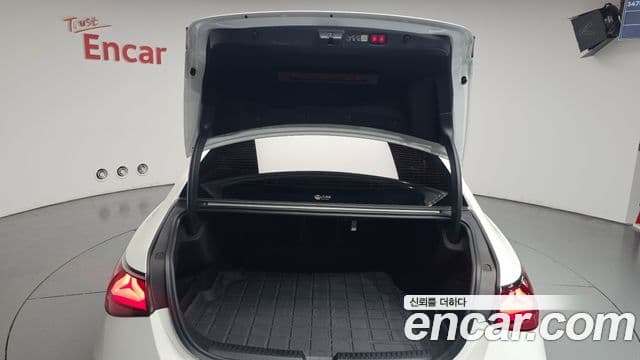 Mercedes-Benz E-Class 2024 — Şəkil 20/20