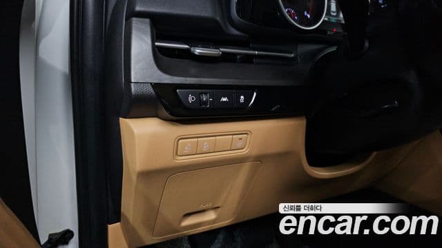 Kia Carnival 2021 — Фото 17/20