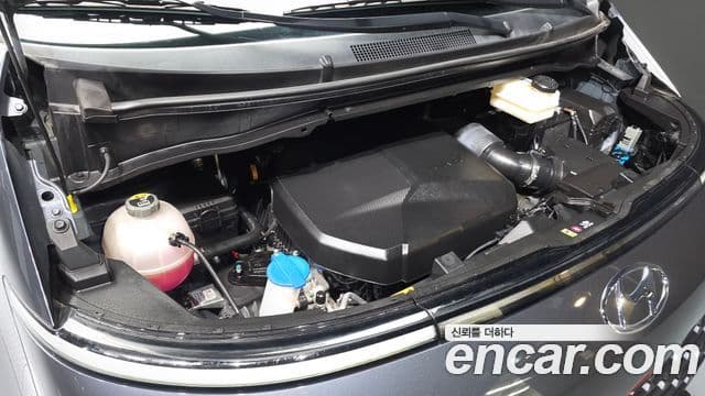 Hyundai Staria 2023 — фото 6 из 20