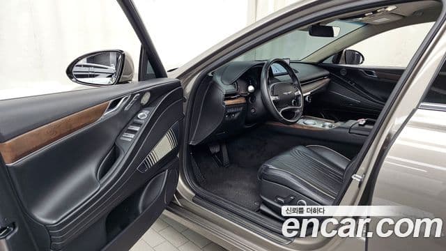 Genesis Electrified G80 2020 — Şəkil 10/20