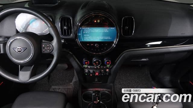 Mini Cooper Countryman 2023 — фото 14 из 20