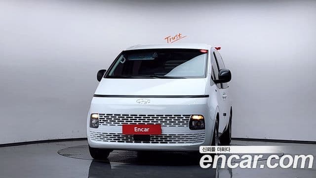 Hyundai Staria 2022 — ფოტო 3/20