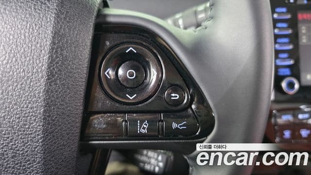 Toyota Prius 2021 — Şəkil 16/20