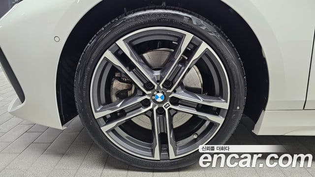 BMW 1 Series 2022 — фото 5 из 20