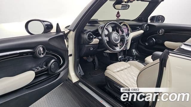 Mini Cooper S Convertible 2022 — Фото 10/20